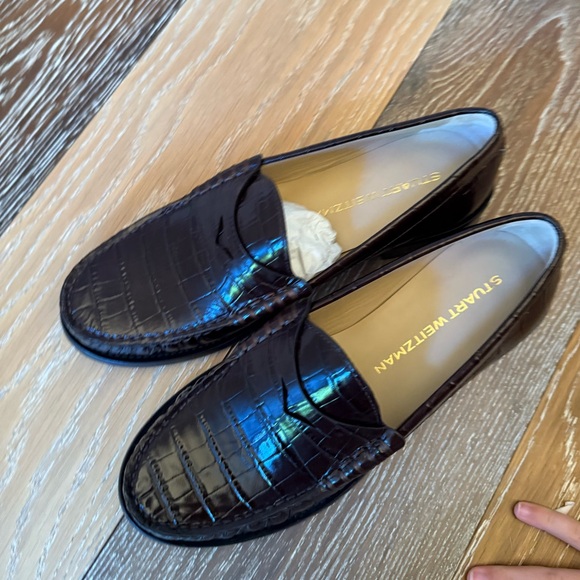 Stuart Weitzman
Women's Lottie Embossed Loafers NWT - Picture 7 of 16